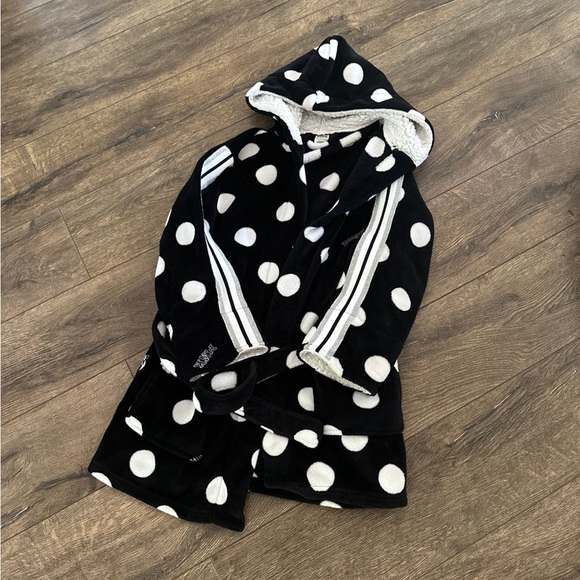 Pink Victoria secret robe - Picture 4 of 9